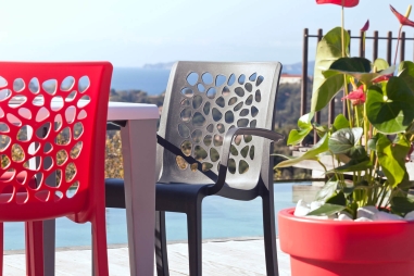 FAUTEUIL  TULIPE  ROUGE ARCHI   GROSFILLEX FRANCE