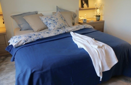 COUVERTURE POLAIRE 350GR Bleu marine 2 PERS.220 X 240 IRIS