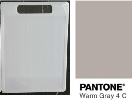 PLANCHE A DECOUPER PLASTIQUE  TAUPE-GRIS 35.5/25.5CM