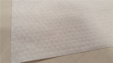 TAPIS DE BAIN SEMI DURABLE x1 GAUFFRÉ IRIS 50 X 70 CM (hygiène-embal.individuel)