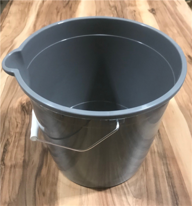 SEAU MENAGE 10 L  GRIS