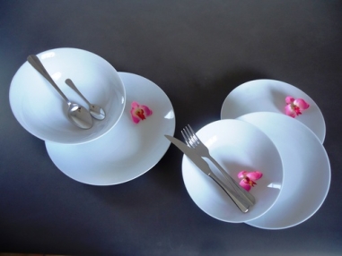 ASSIETTE PLATE 24 CM ""SILDE""  PORCELAINE BLANCHE